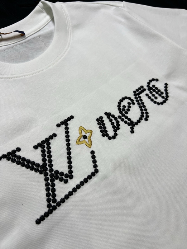 ブランドTシャツ側面デザイン